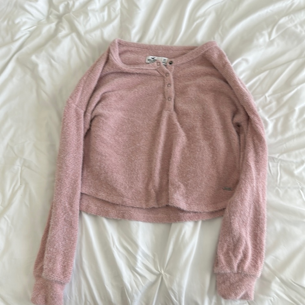 Hollister soft king sleeve crop top